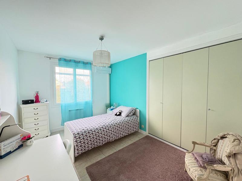 Demeure - 220 m² - 5 pièces