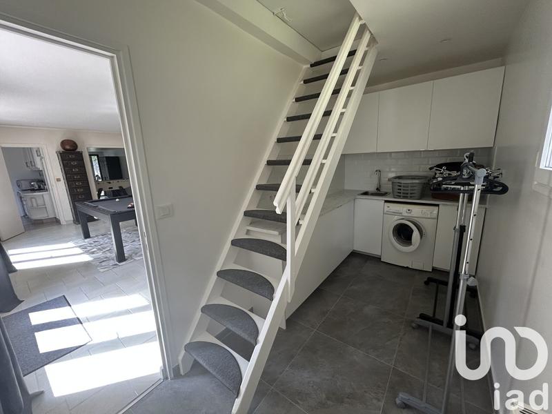 Maison - 250 m² - 8 pièces