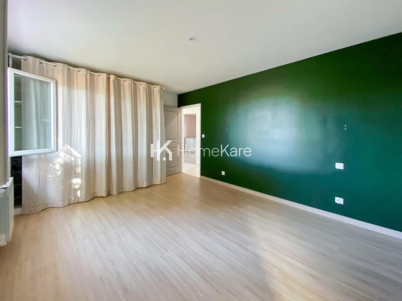 Maison - 170 m² - 6 pièces