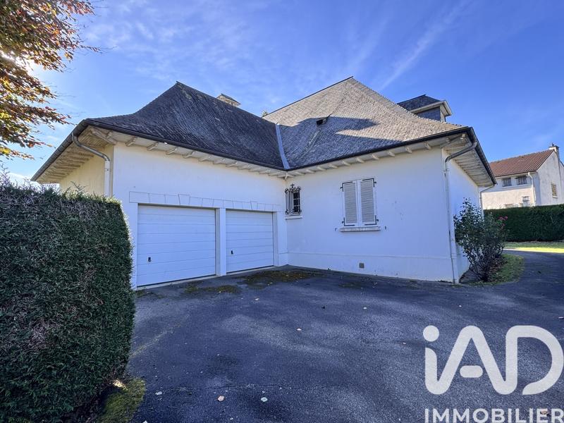 Maison - 316 m² - 8 pièces