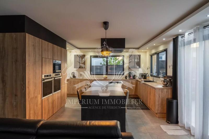 Maison - 142 m² - 7 pièces