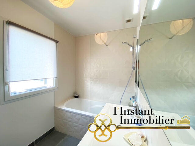 Maison - 105 m² - 5 pièces