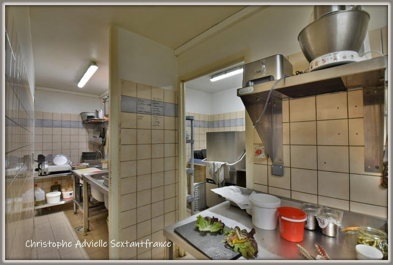 Local commercial - 104 m²