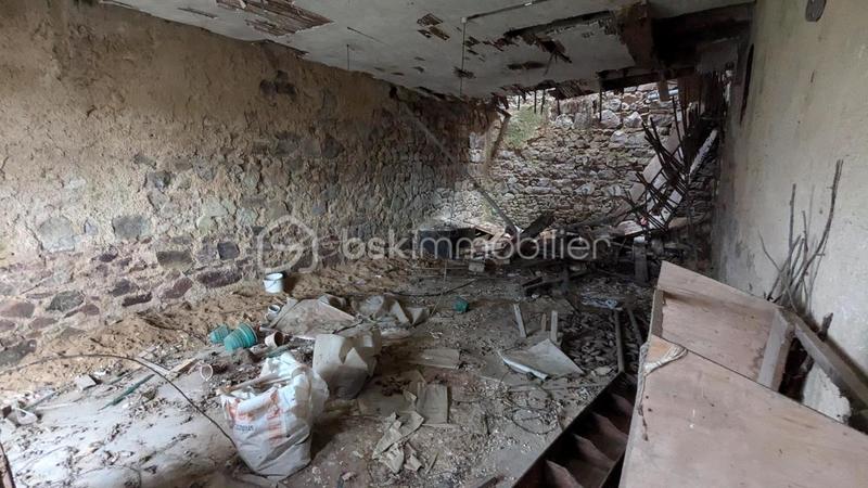 Maison - 180 m² - 1 pièce