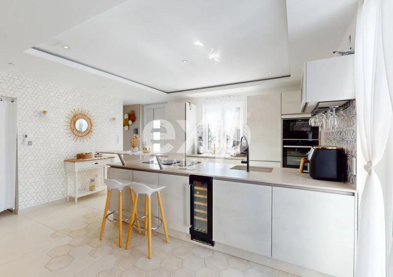 Maison - 125 m² - 6 pièces