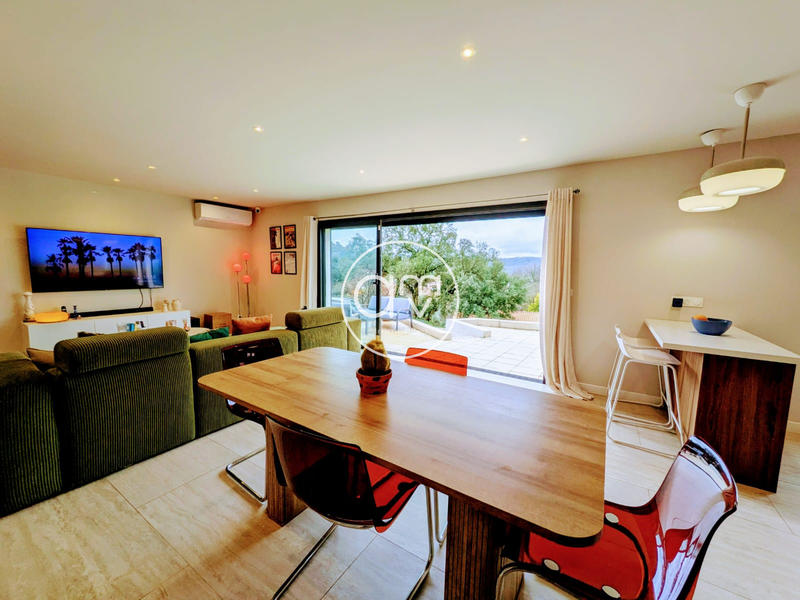 Maison - 91 m² - 4 pièces