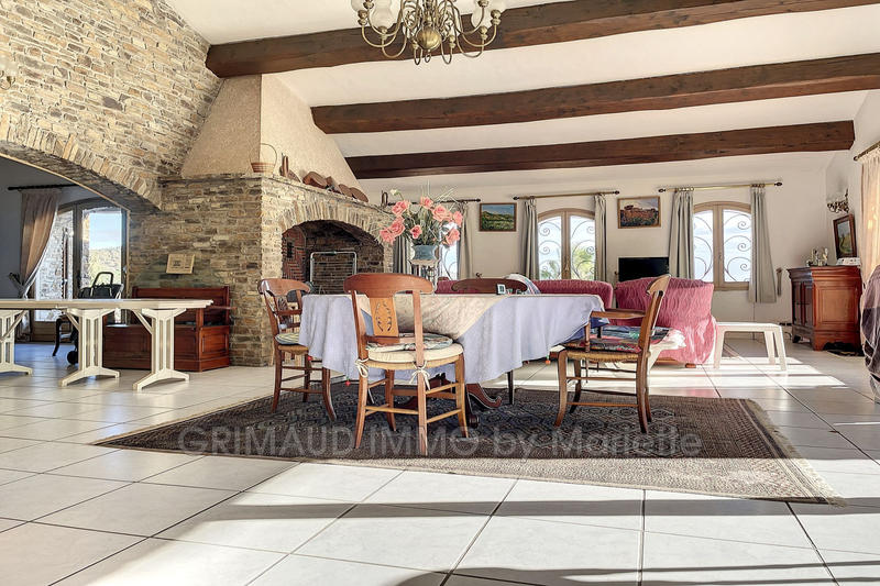 Maison - 498 m² - 10 pièces