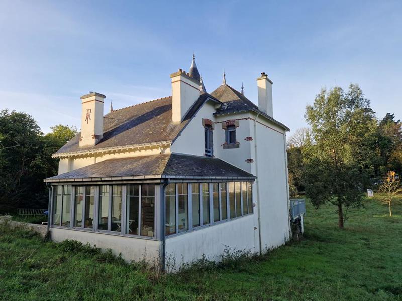 Demeure - 153 m² - 7 pièces