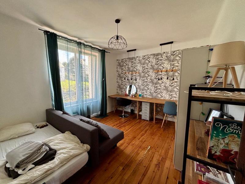 Maison - 218 m² - 7 pièces