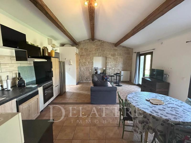 Propriété - 350 m² - 12 pièces