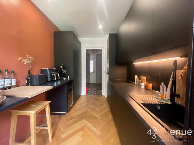 Appartement - 93 m² - 4 pièces