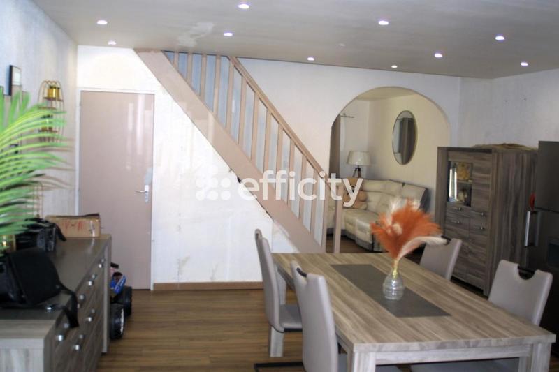 Immeuble - 207 m² - 14 pièces