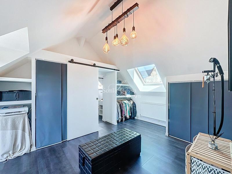 Maison - 195 m² - 7 pièces