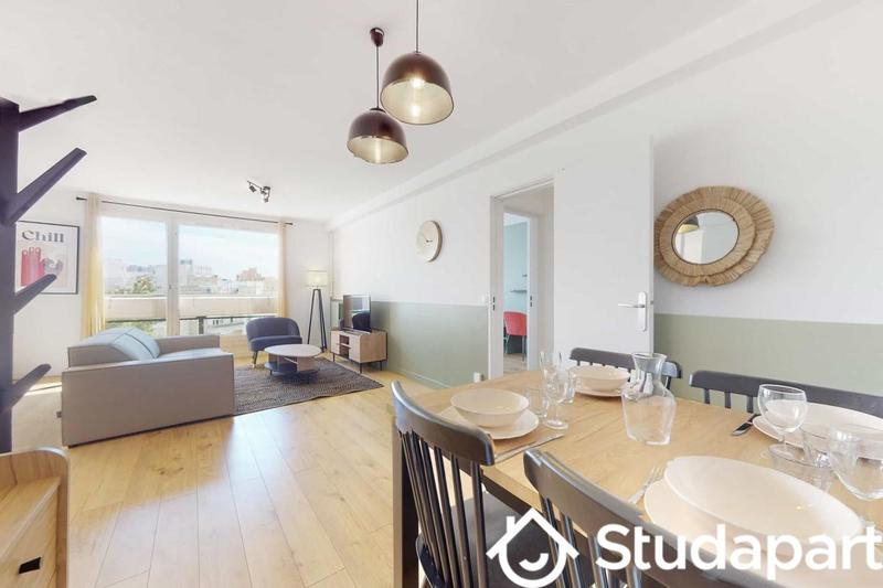 Chambre - 11 m² - 1 pièce