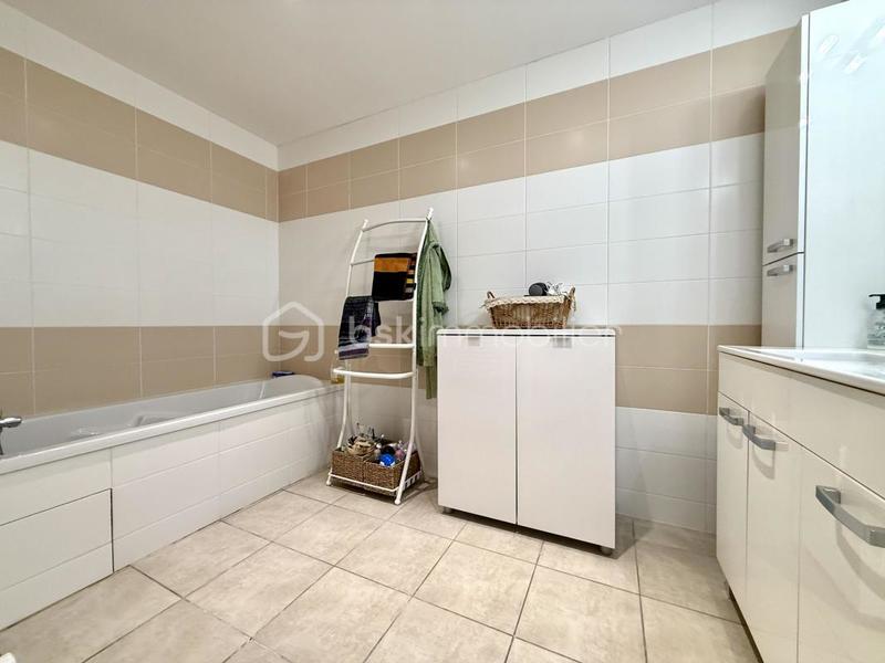 Appartement - 92 m² - 4 pièces