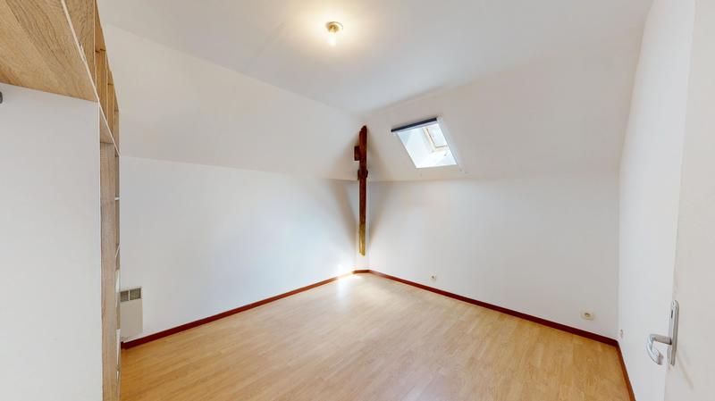 Maison - 214 m² - 7 pièces