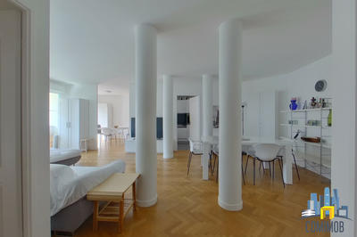 Appartement - 110 m² - 5 pièces