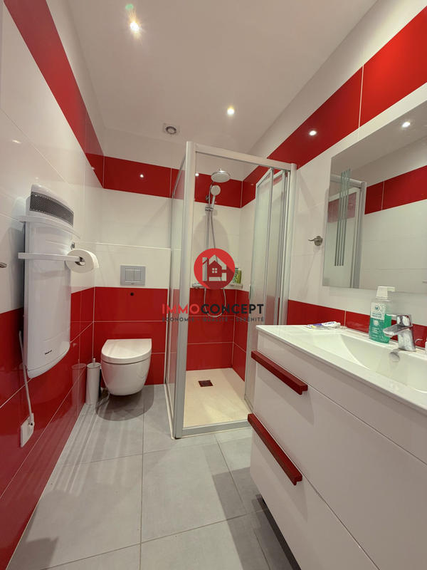 Maison traditionnelle - 160 m² - 6 pièces