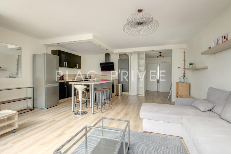 Appartement - 84 m² - 4 pièces