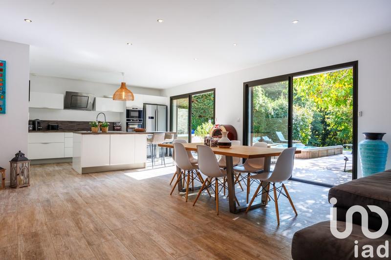 Maison - 138 m² - 5 pièces