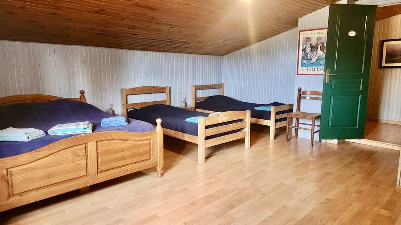 Maison - 335 m² - 12 pièces