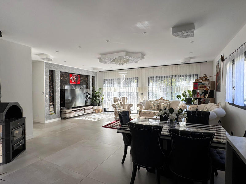 Maison contemporaine - 111 m² - 5 pièces