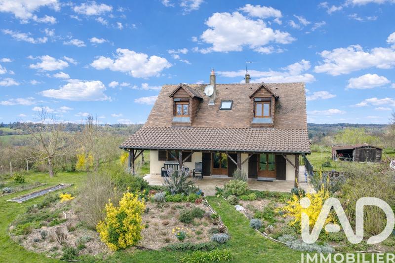 Maison - 97 m² - 7 pièces