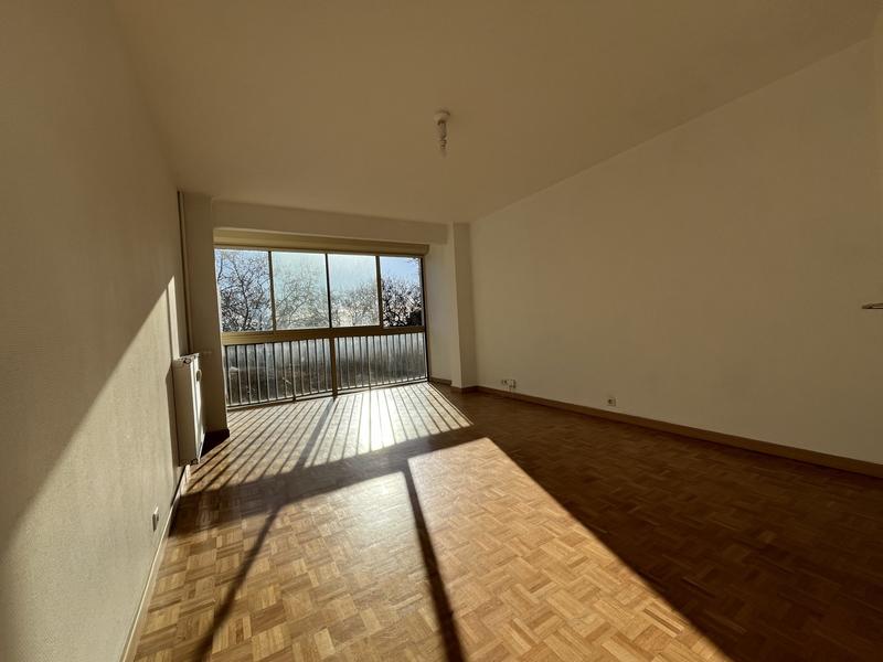 Appartement - 100 m² - 5 pièces