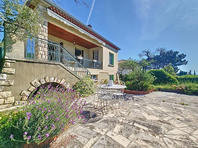 Maison - 150 m² - 8 pièces