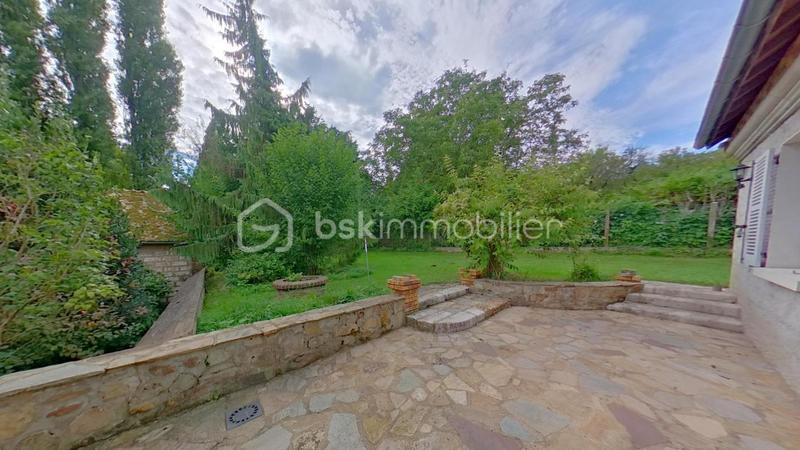 Propriété - 149 m² - 6 pièces