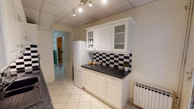 Chambre - 10 m² - 6 pièces