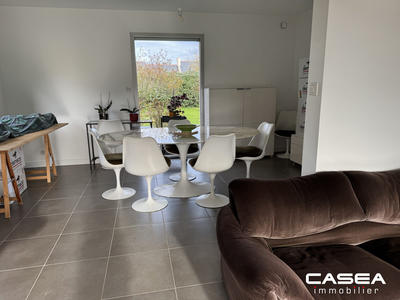 Maison - 147 m² - 8 pièces