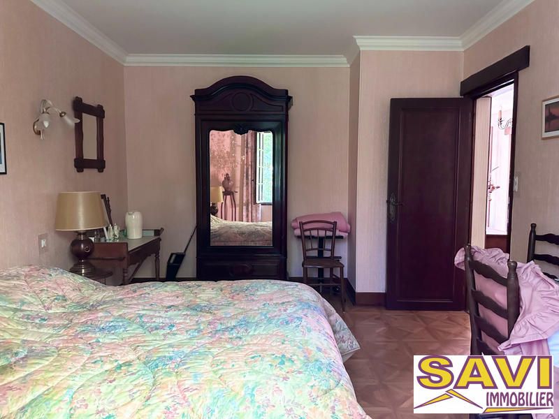 Maison traditionnelle - 153 m² - 5 pièces