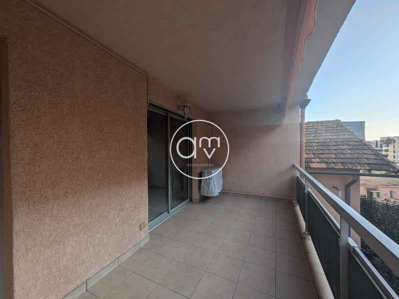 Appartement - 66 m² - 2 pièces