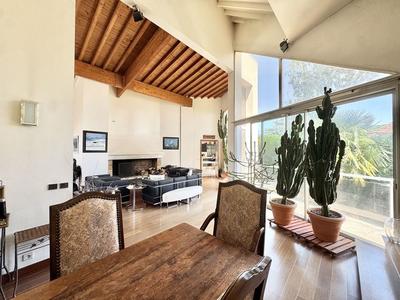 Maison - 250 m² - 8 pièces