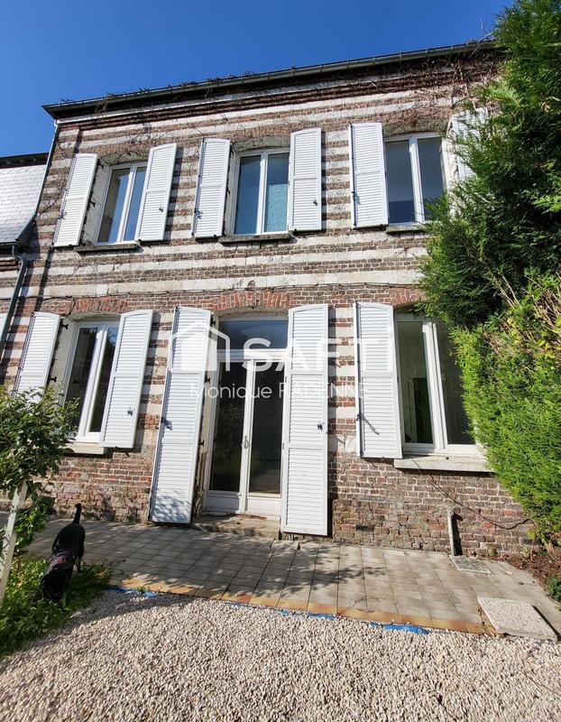 Maison - 267 m² - 12 pièces