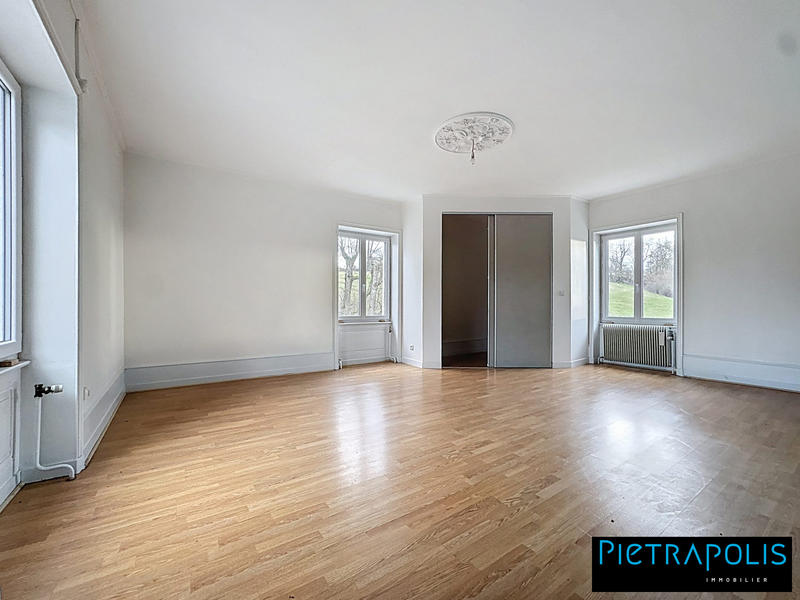 Maison - 320 m² - 7 pièces