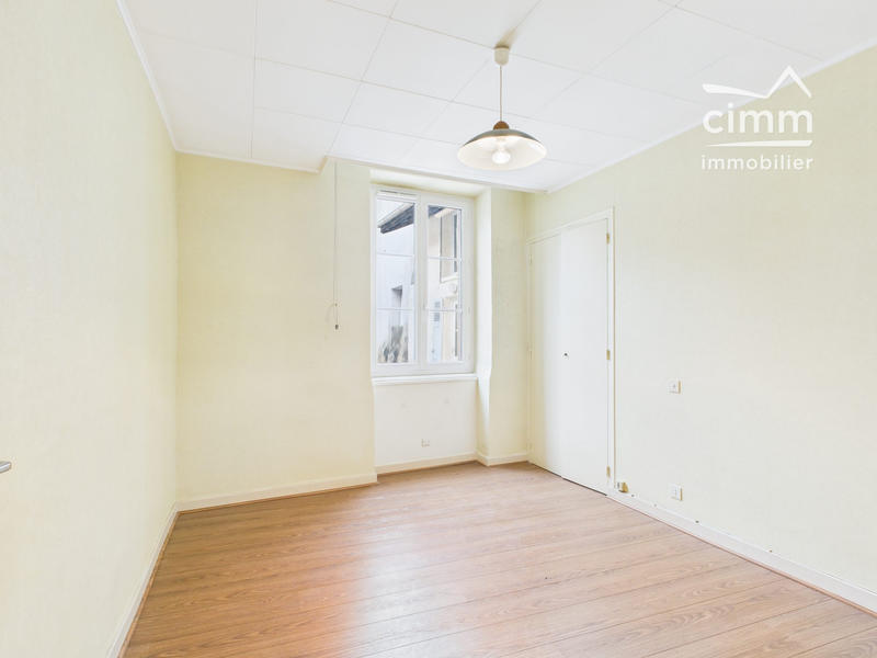 Appartement - 90 m² - 4 pièces