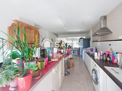 Maison - 412 m² - 14 pièces