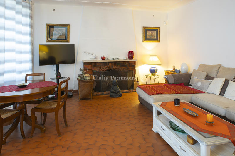 Maison - 195 m² - 8 pièces