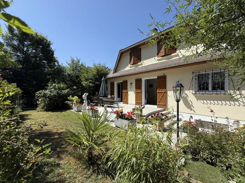 Maison - 183 m² - 6 pièces