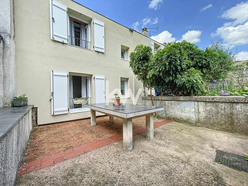 Maison de ville - 111 m² - 5 pièces