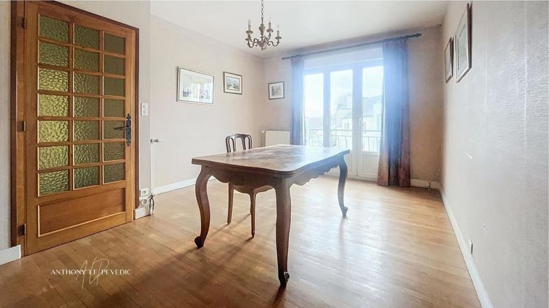 Maison - 136 m² - 9 pièces