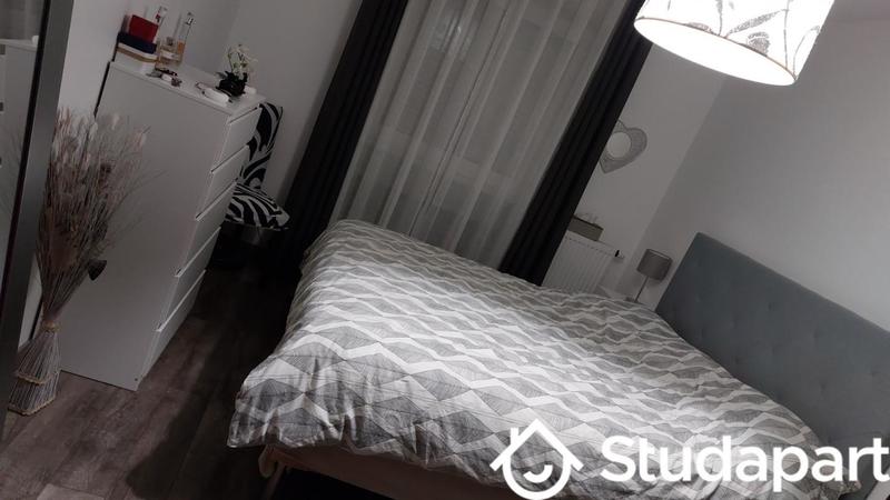 Chambre - 12 m² - 1 pièce