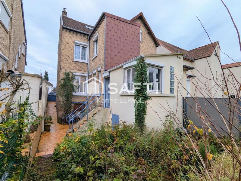 Maison - 82 m² - 6 pièces