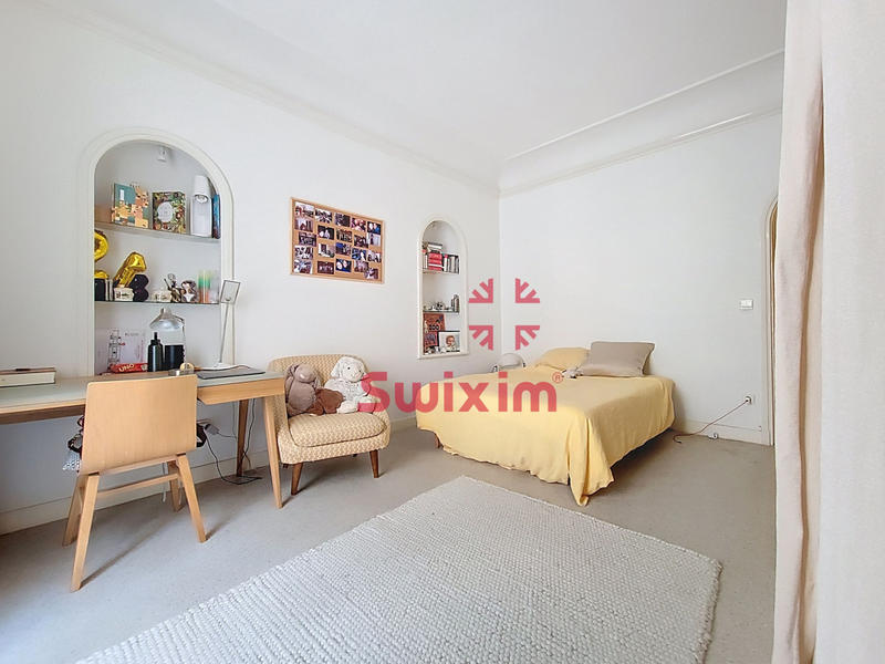 Appartement - 187 m² - 6 pièces