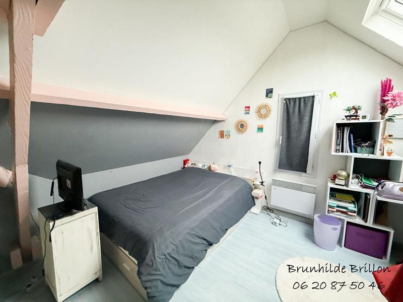 Maison - 225 m² - 9 pièces