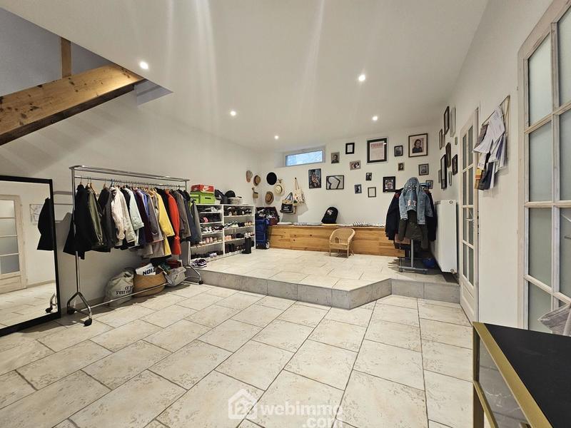 Maison - 309 m² - 8 pièces