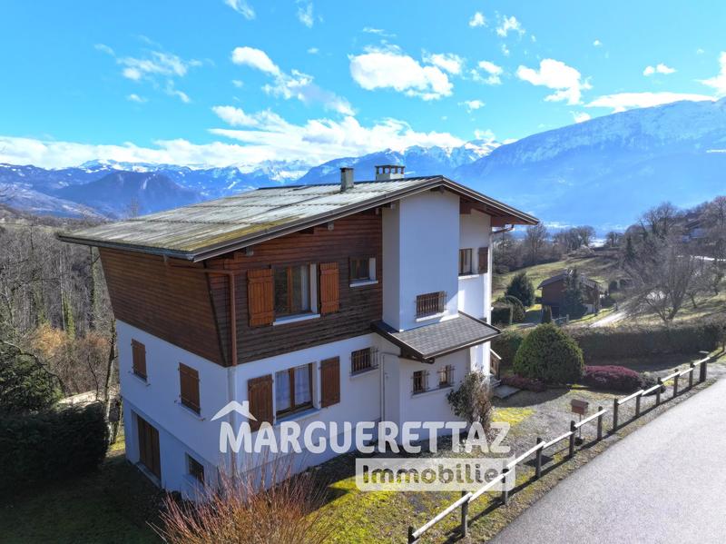 Maison - 144 m² - 8 pièces