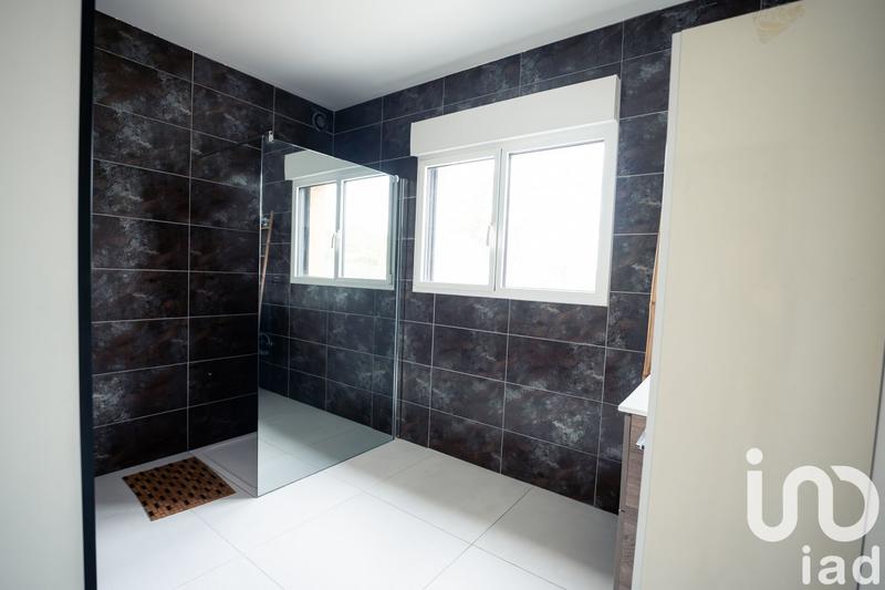 Maison - 350 m² - 8 pièces